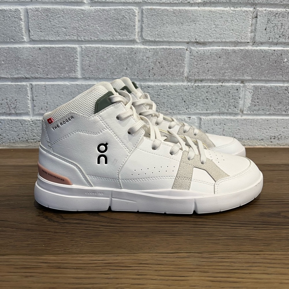 White The Roger OnCloud Womens 10.5